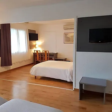 Restaurant Les Bruyeres Hotel