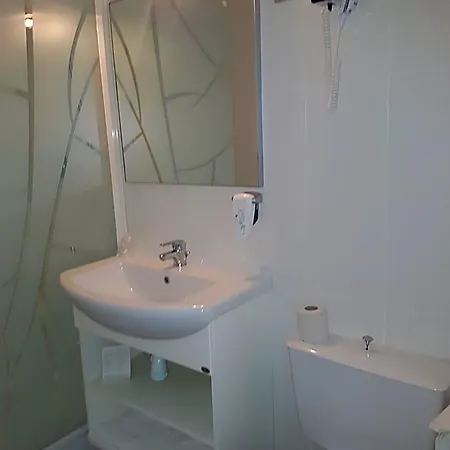 Restaurant Les Bruyeres Отель 2*