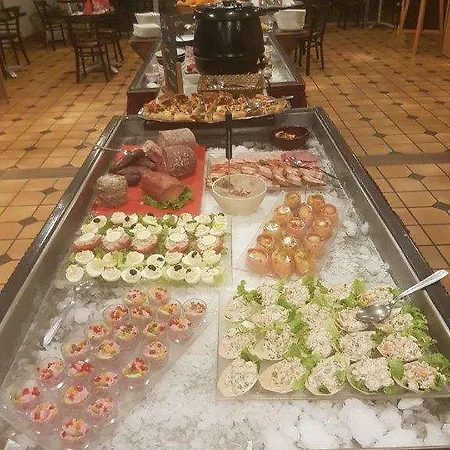 Restaurant Les Bruyeres Hotel 2*