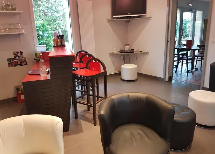 Hotel Restaurant Les Bruyères 2*